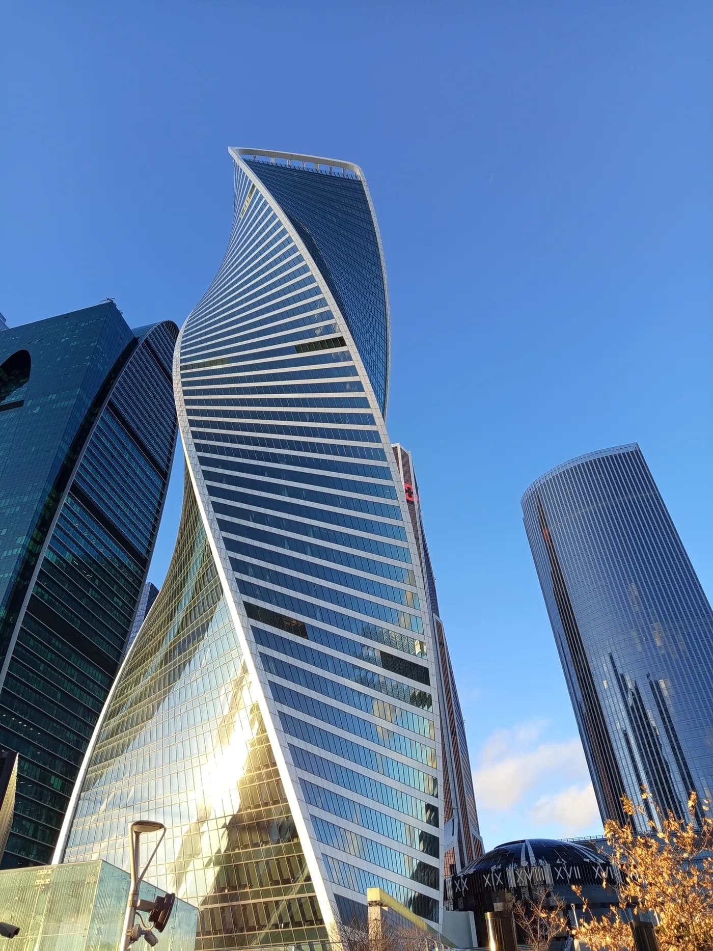 Речной трамвай и кофе на высоте: прогулка к небоскрёбам Москвы-Сити, кадр 2