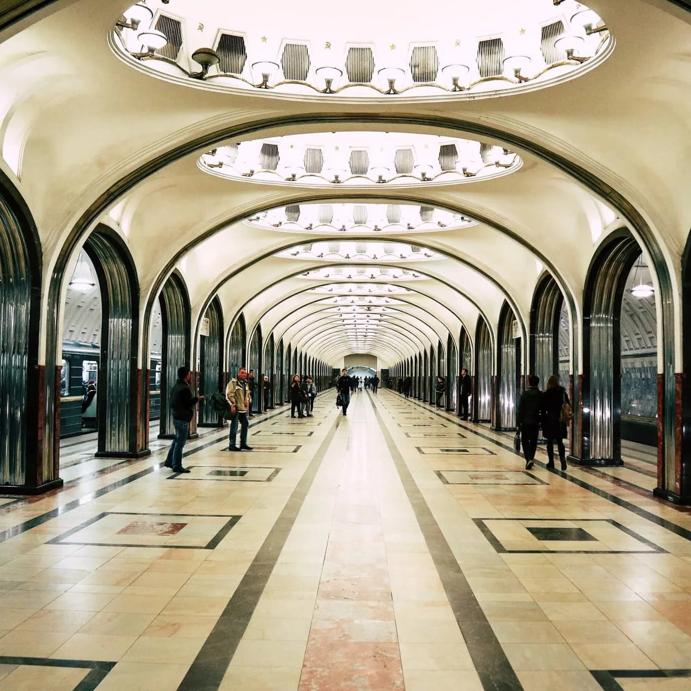 Московское метро: архитектура и дизайн под землёй
