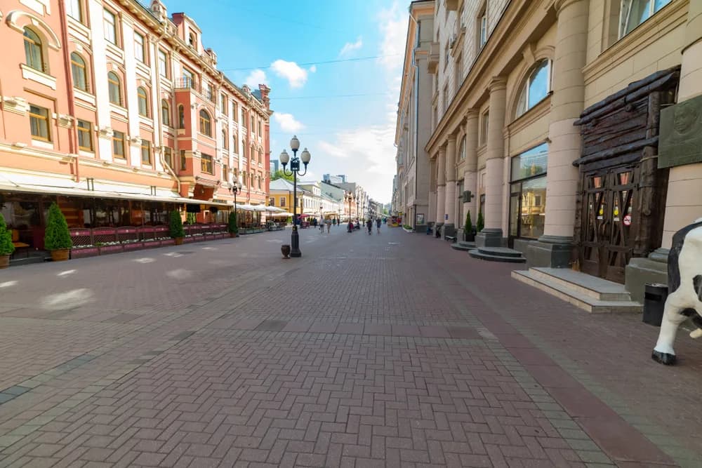 Детективная прогулка по Арбату — знакомство с легендарной улицей Москвы