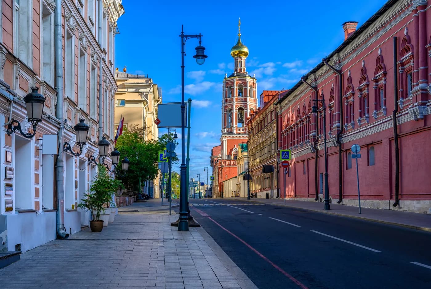 Французские истории на Кузнецком мосту: прогулка по Москве XIX века