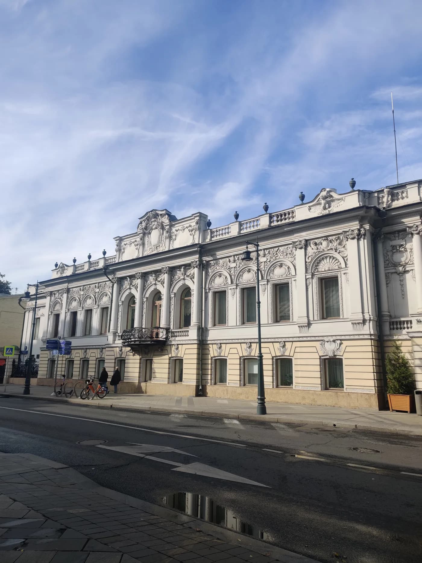 Пречистенка и Остоженка — прогулка по престижным уголкам Москвы