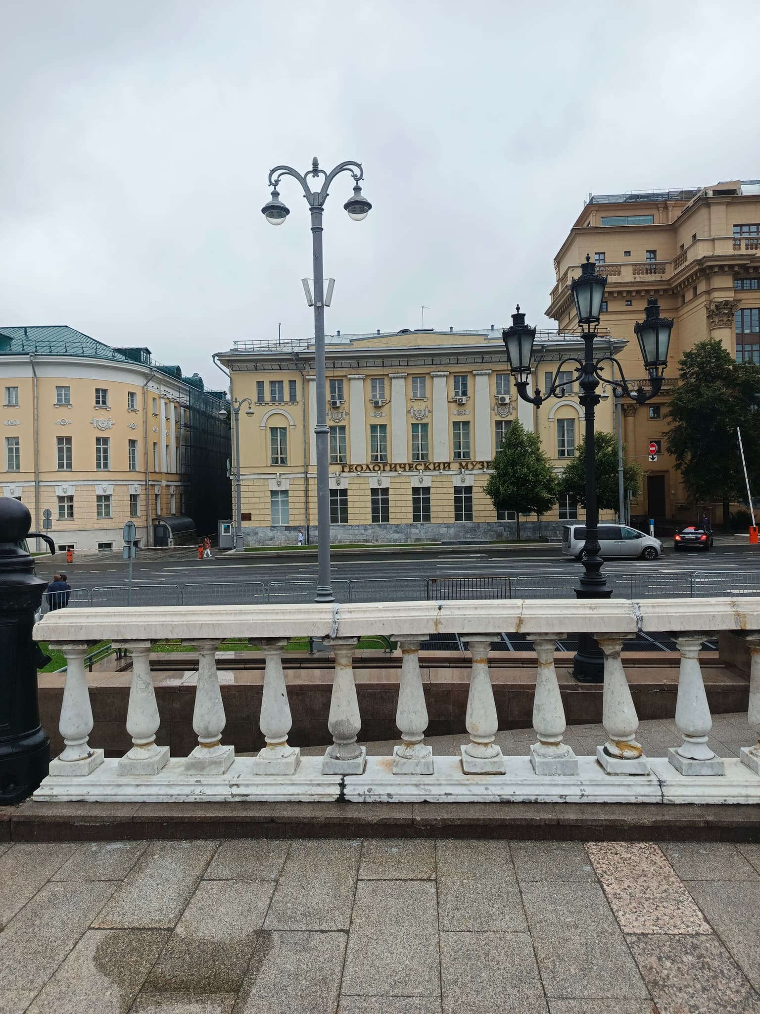 Прогулка по центральным площадям Москвы: от Большого театра до Боровицкой площади, кадр 22