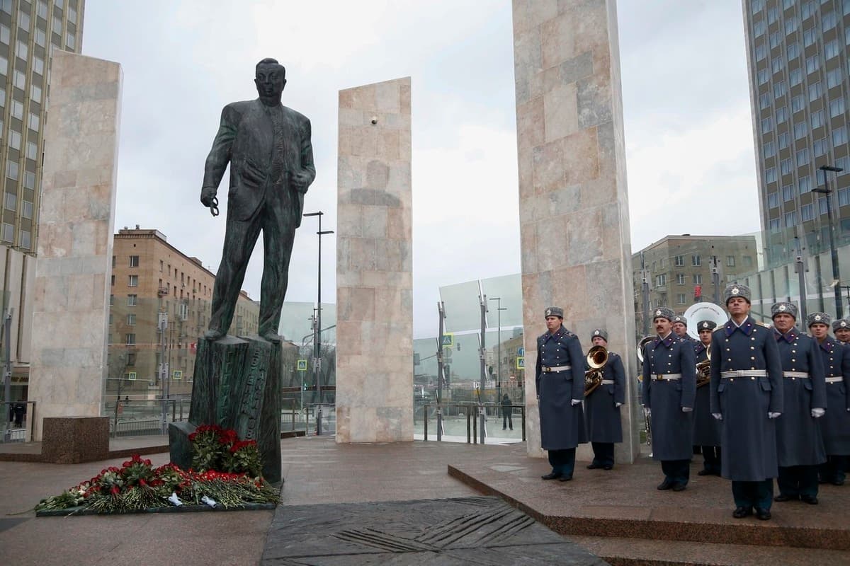 Прогулка по Смоленскому тракту: от метро «Смоленская» до «Европейского», кадр 2