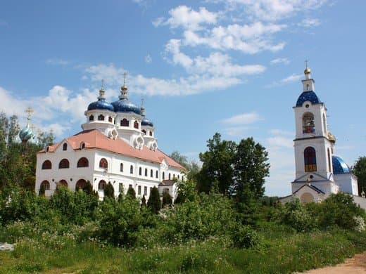 По святым местам Николая Чудотворца, кадр 3