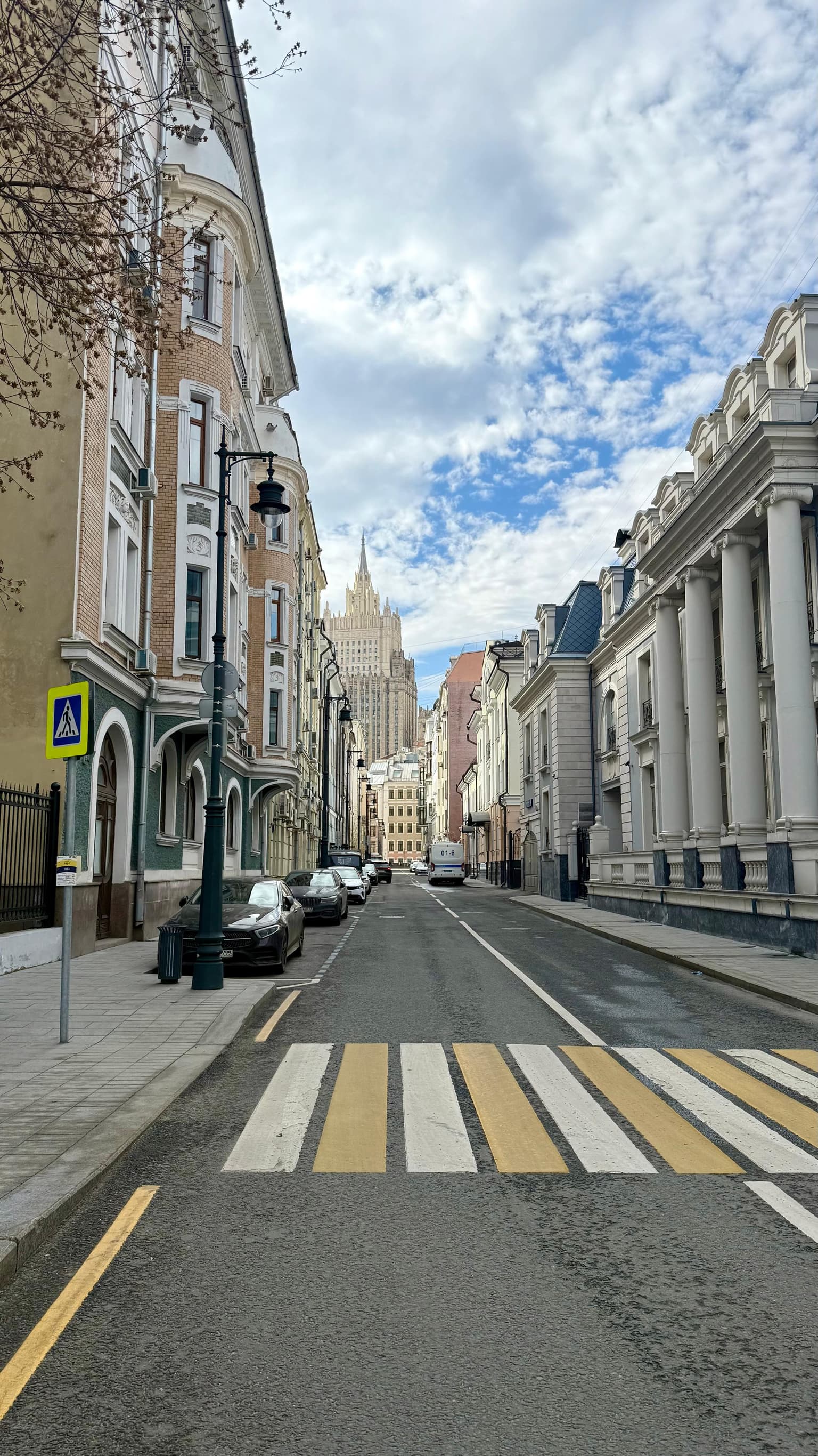 Москва 90-х: Арбат и его истории (18+)