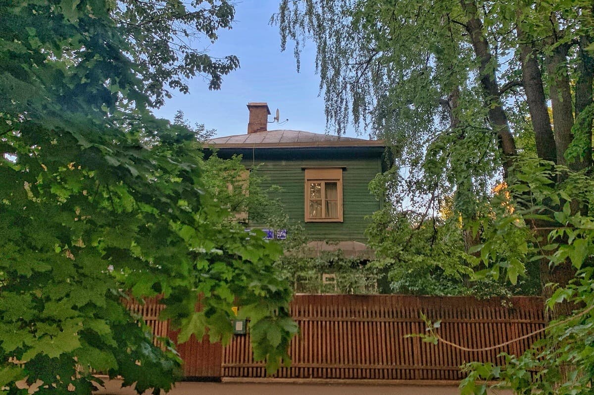 Поселок художников «Сокол» — деревянные дома среди московских высоток