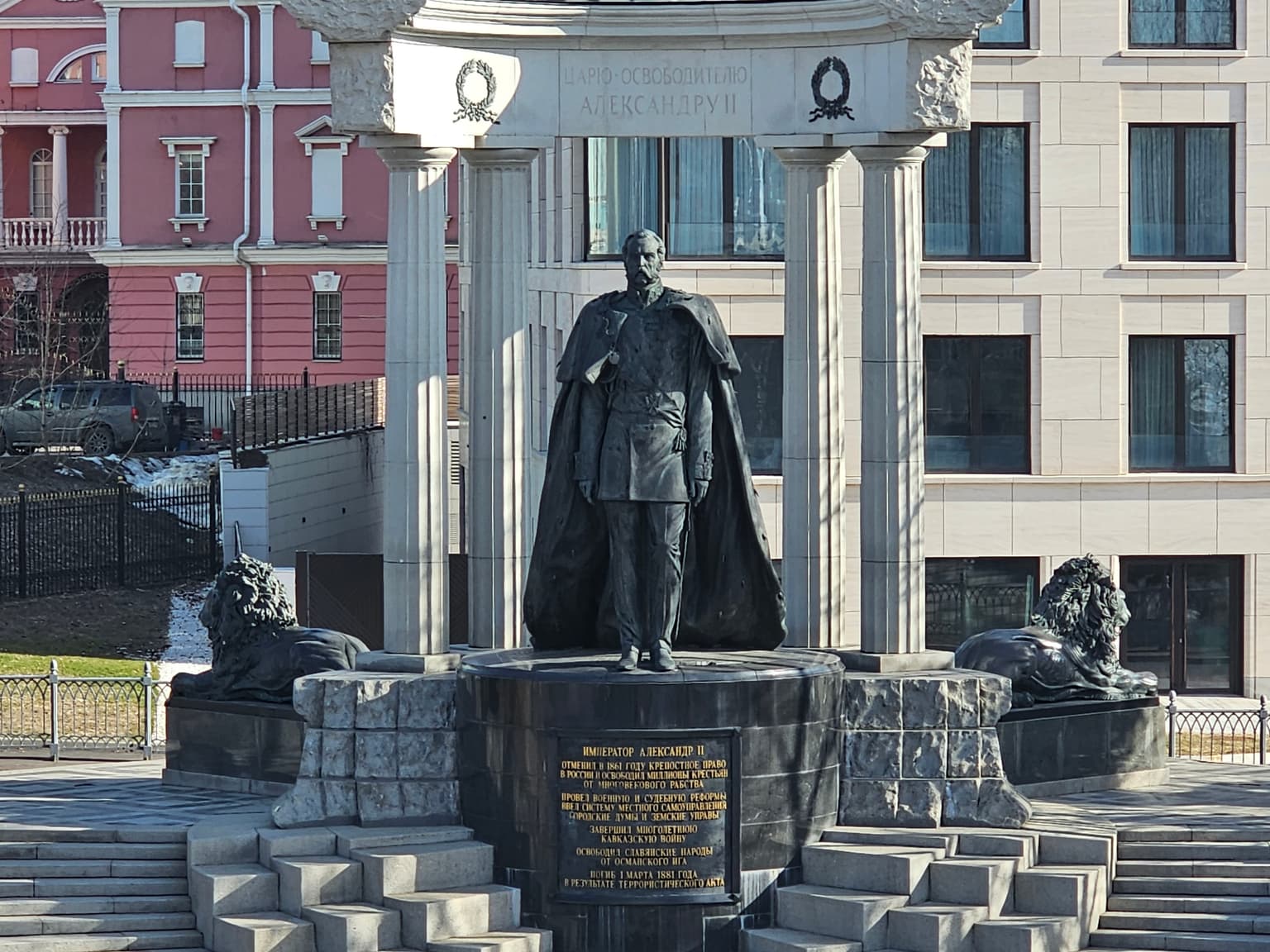 Храм Христа Спасителя с подъемом на смотровую площадку, кадр 4