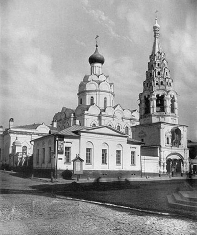 Святая Земля на Арбате, кадр 4