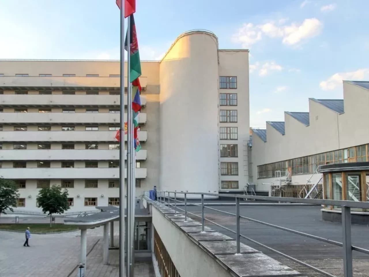 Экскурсия по дому-коммуне на Орджоникидзе, кадр 6