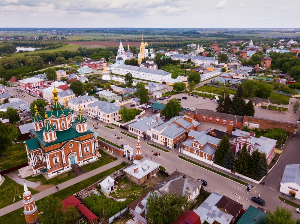Ферма «Экодеревушка» и прогулка по Коломне: улитки, крокодилы и история, кадр 3