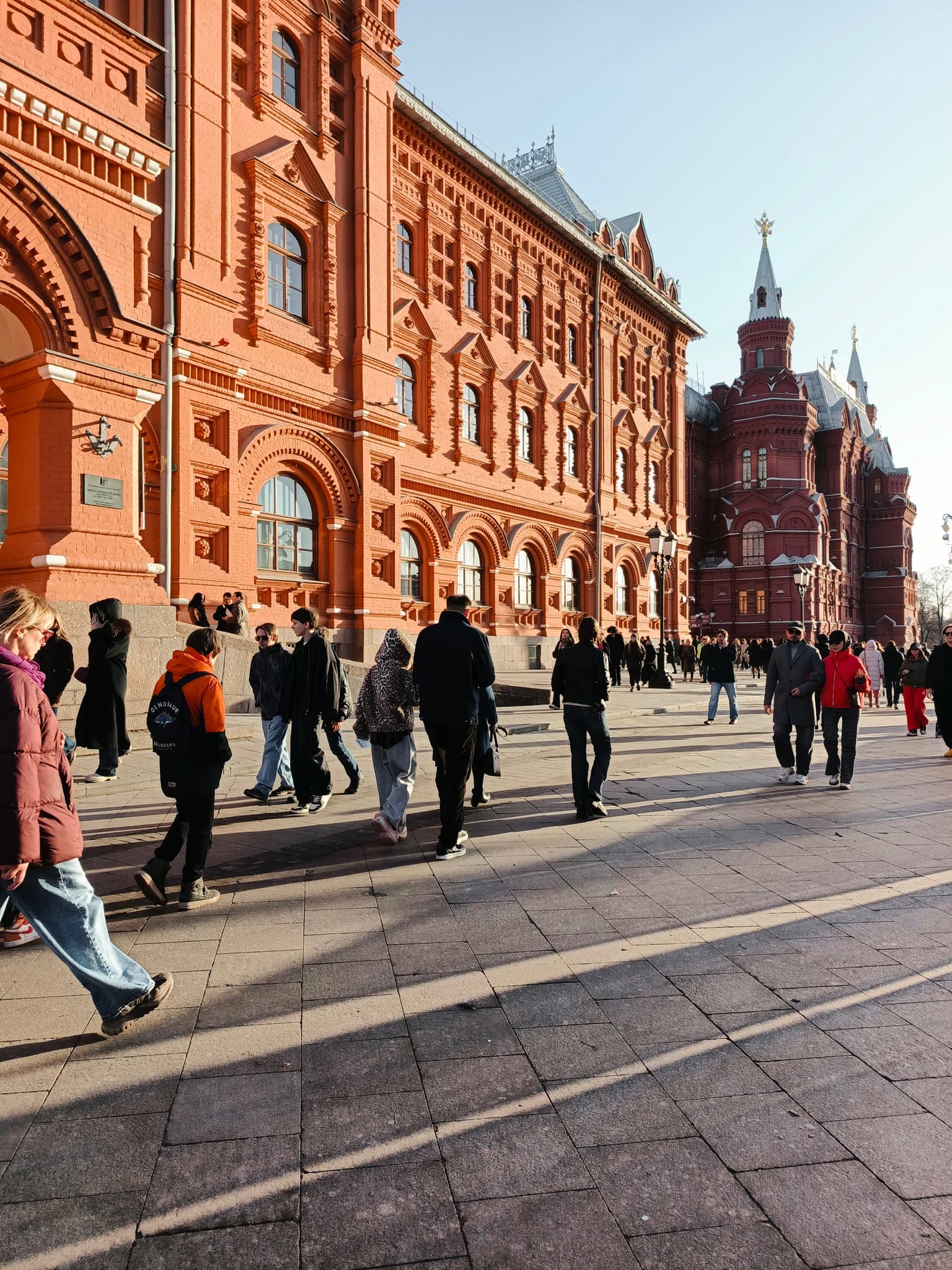 Прогулка по центральным площадям Москвы: от Большого театра до Боровицкой площади, кадр 31