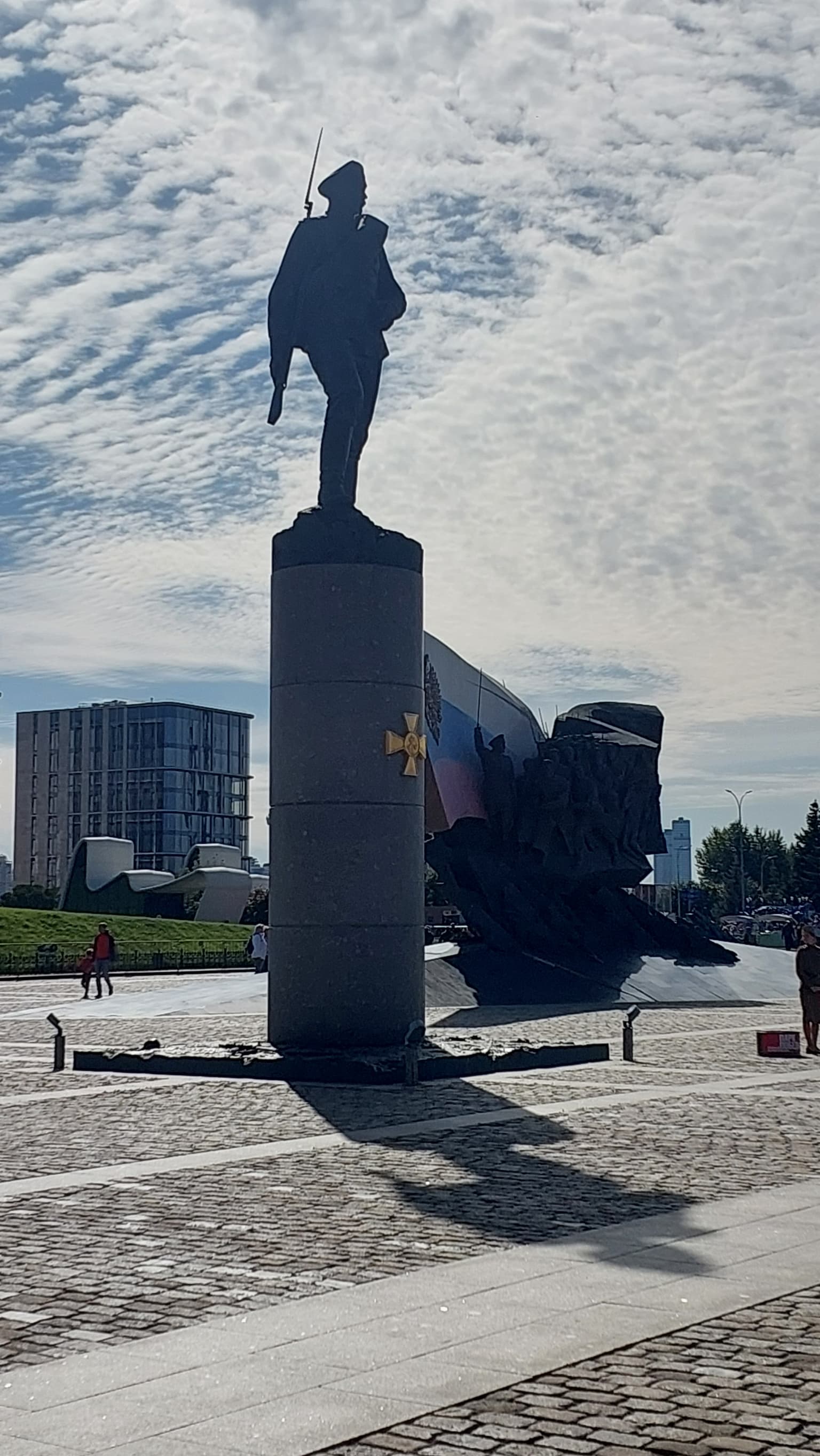 Поклонная гора — прогулка по местам памяти и побед, кадр 4