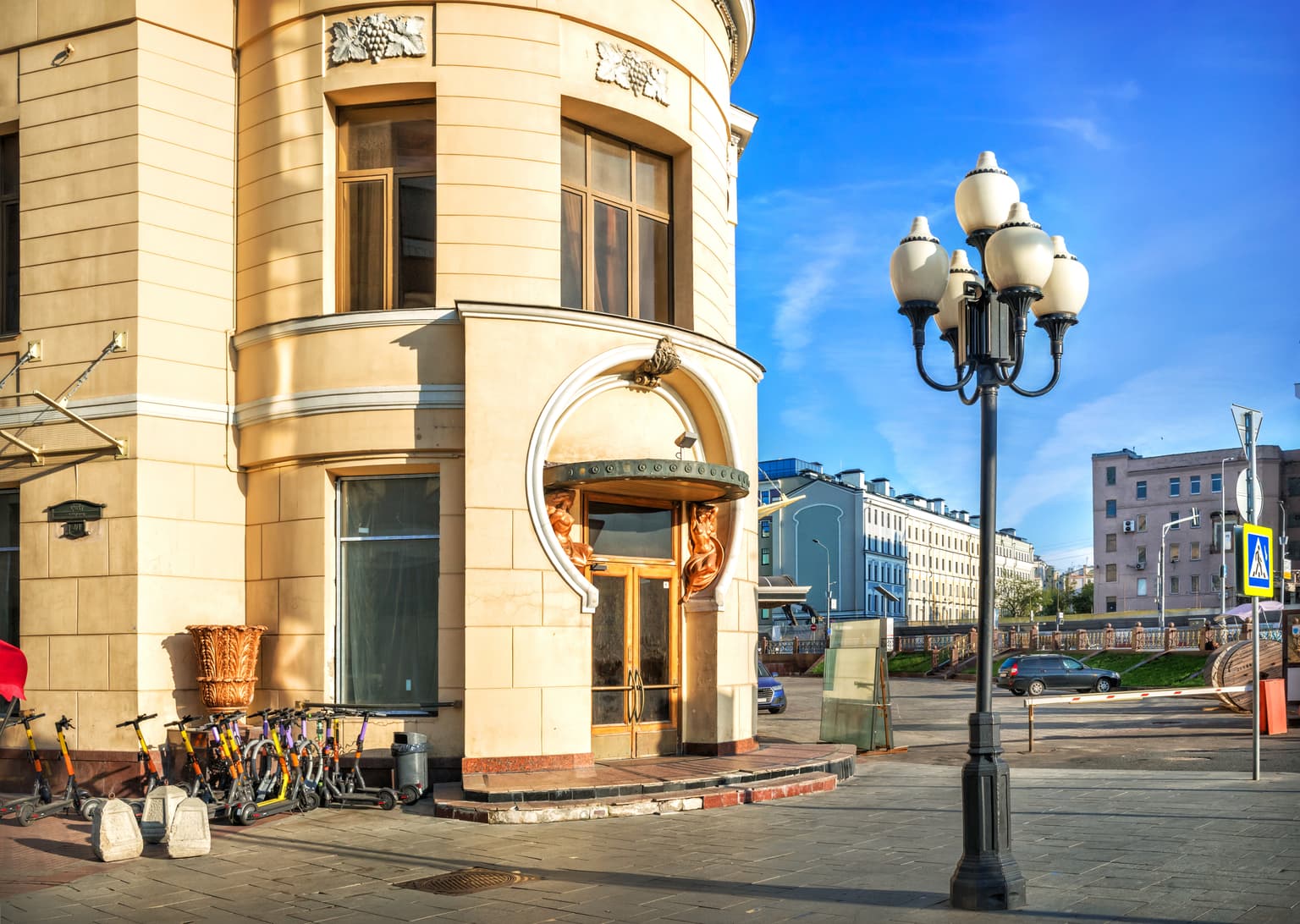 Два Арбата: прогулка по Старому и Новому, кадр 2