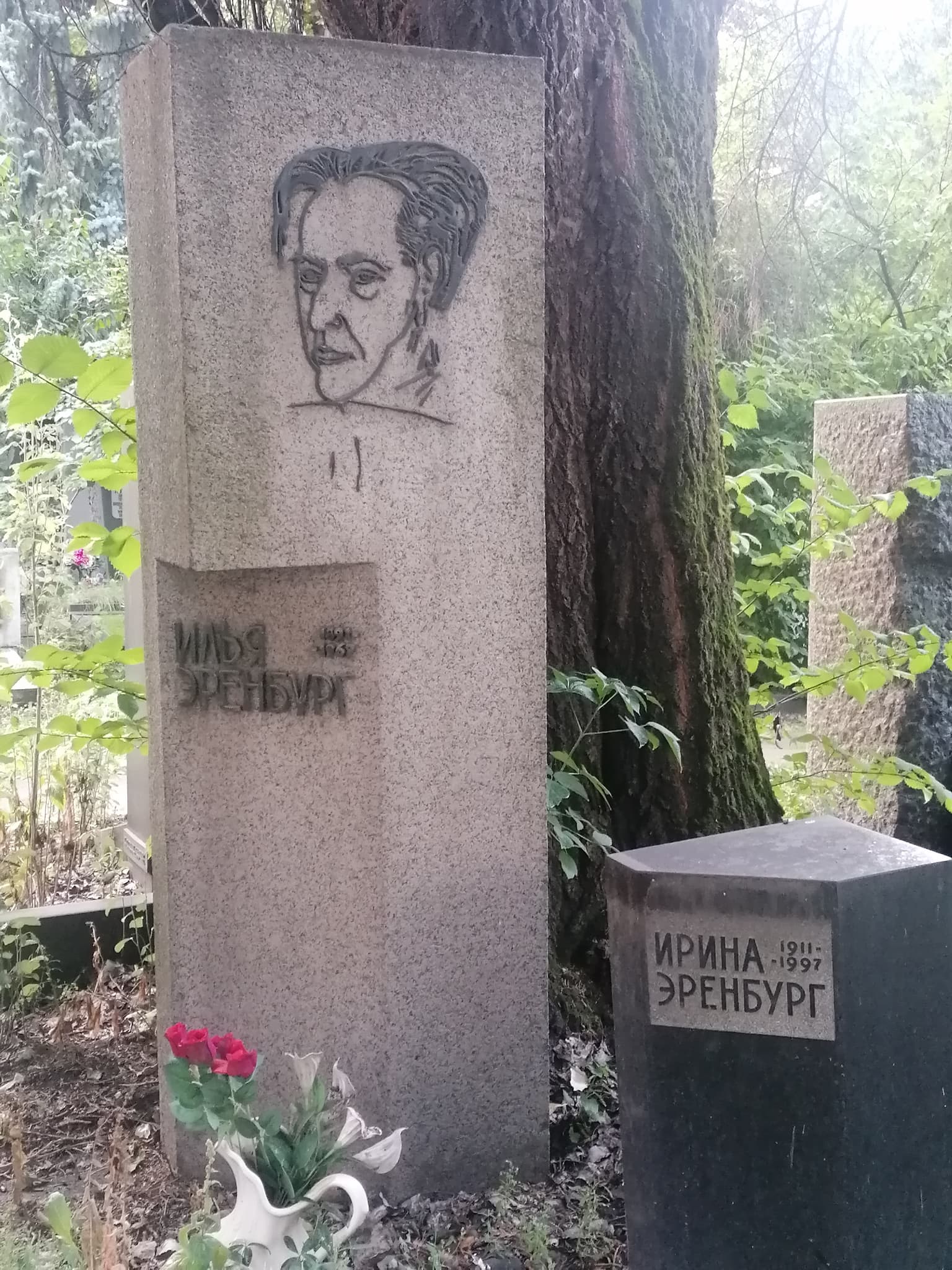 Новодевичий: прогулка у монастыря и кладбища, кадр 3