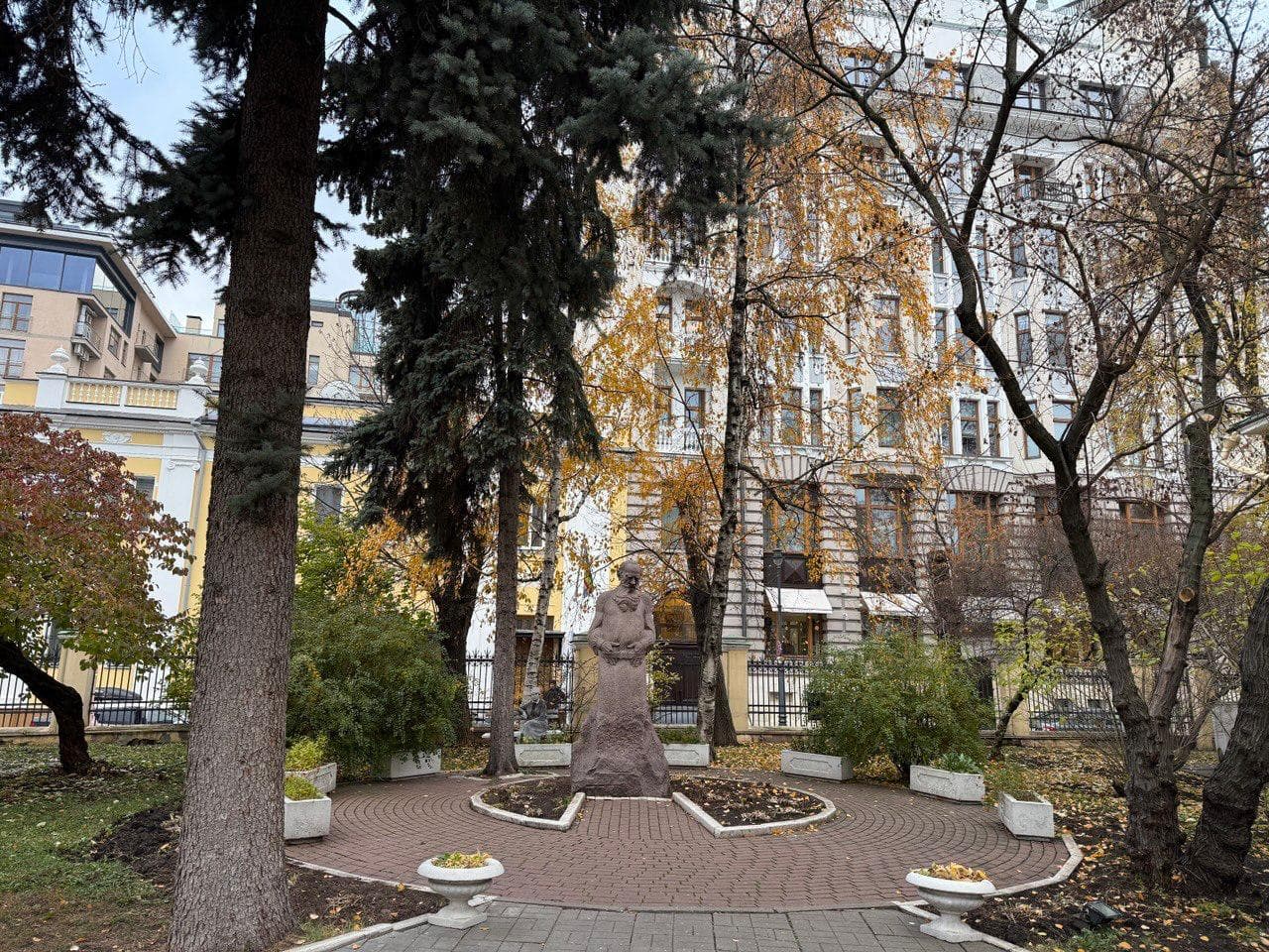 Волхонка, Пречистенка и Остоженка — прогулка по аристократическому центру Москвы, кадр 8