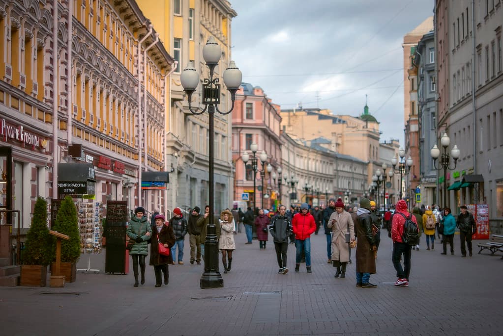 Святая Земля на Арбате, кадр 2