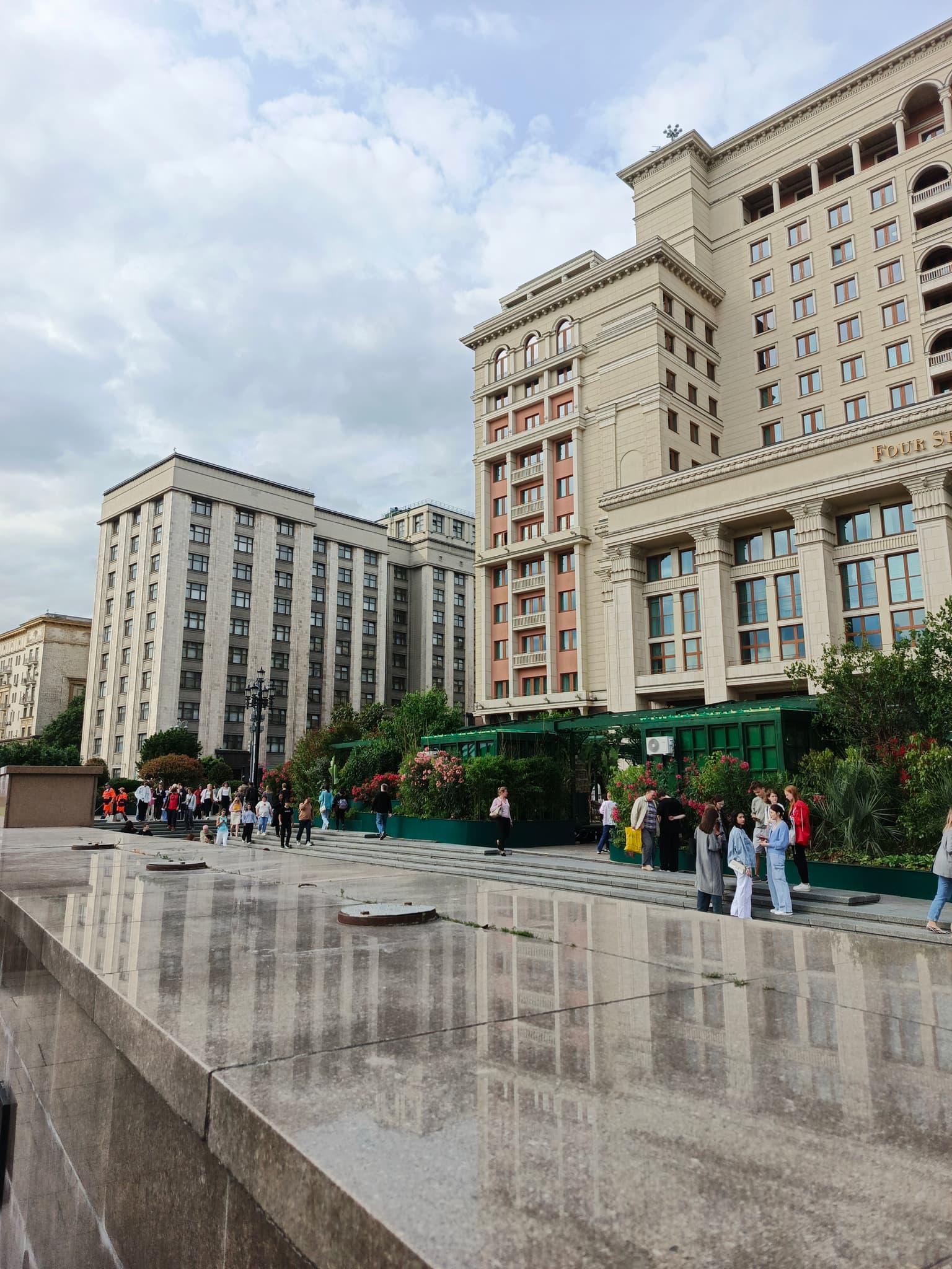 Прогулка по центральным площадям Москвы: от Большого театра до Боровицкой площади, кадр 7