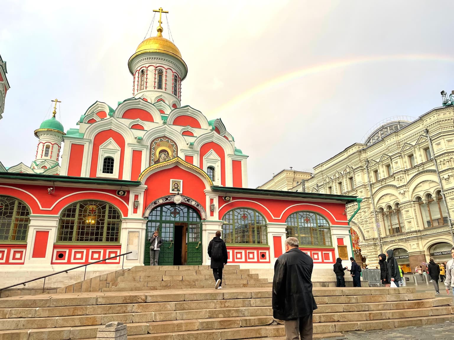 Святыни Москвы у Красной площади, кадр 4