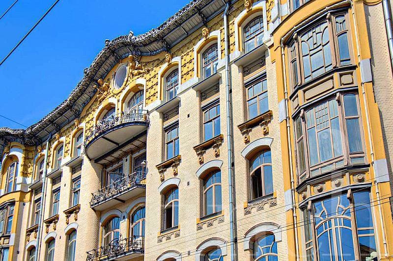 Прогулка по модерновым домам Л. Н. Кекушева, кадр 3