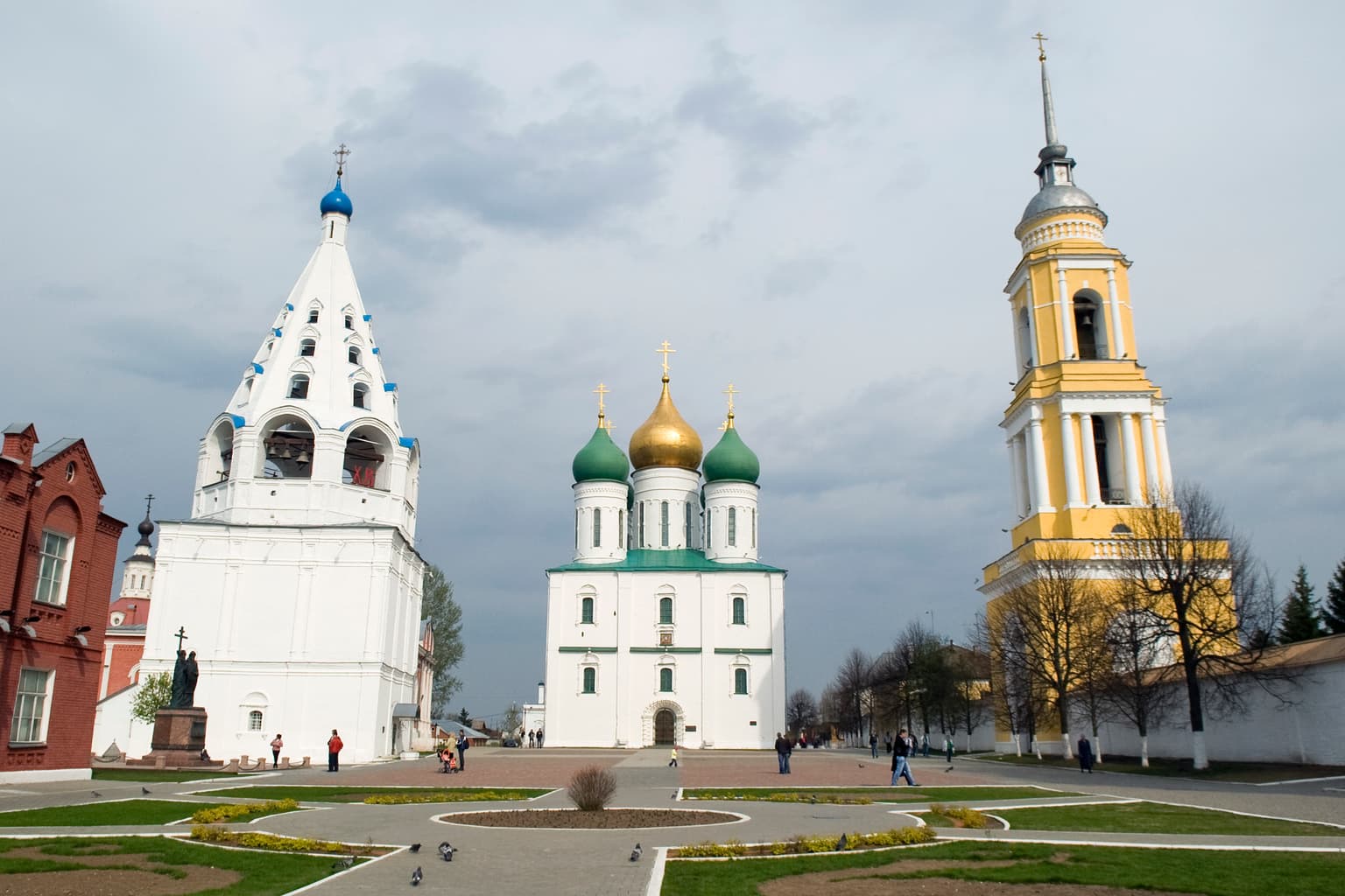 Ферма «Экодеревушка» и прогулка по Коломне: улитки, крокодилы и история, кадр 4