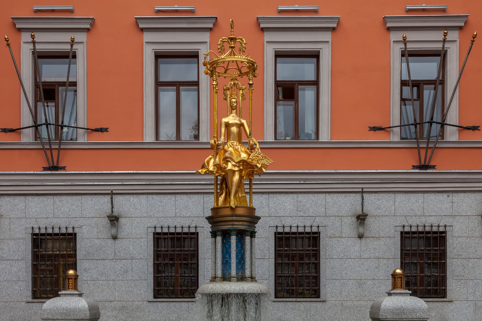 Прогулка по Старому Арбату, кадр 4