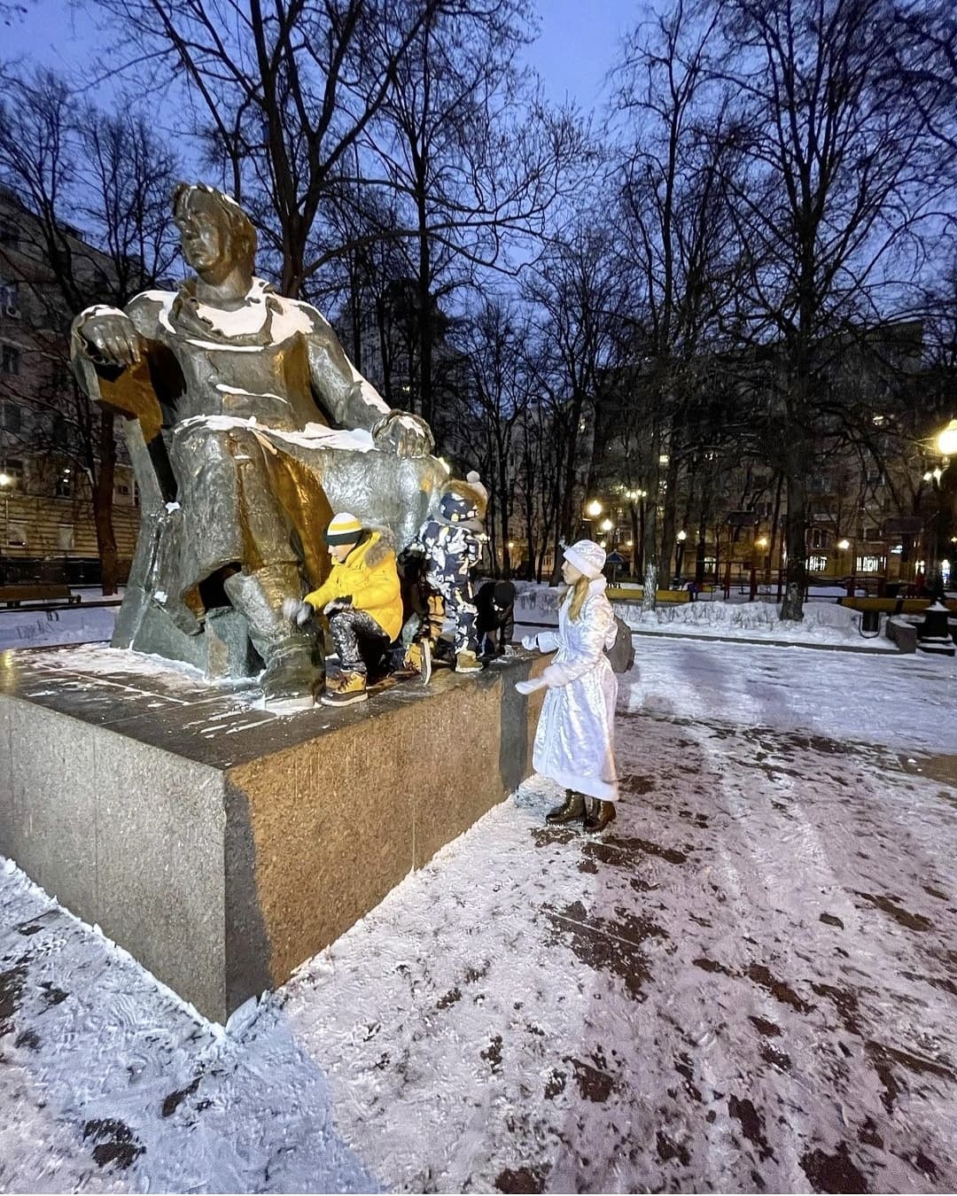 Детская экскурсия-квест «Ворона и лисица» на Патриарших прудах, кадр 5