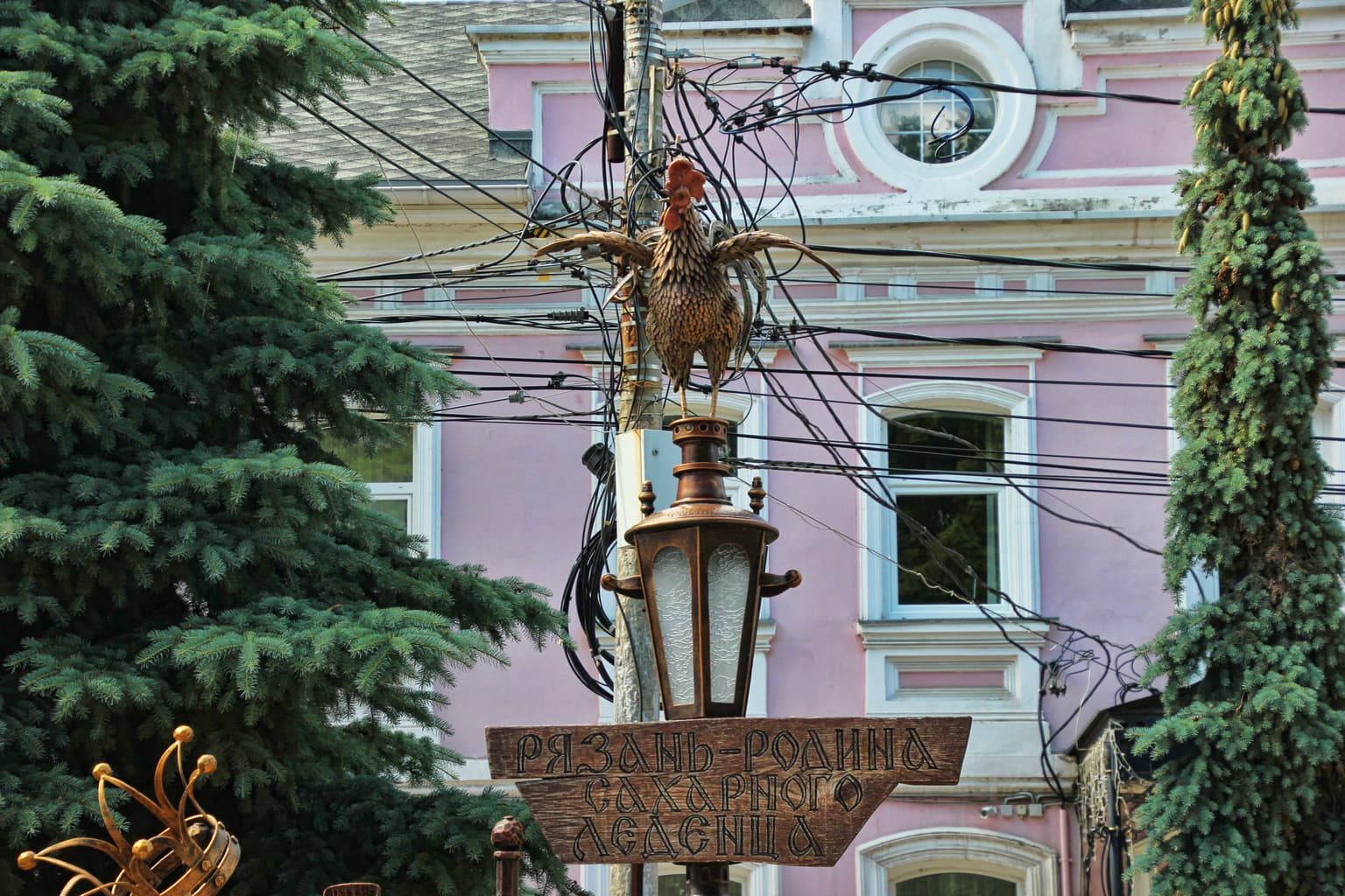 Резные узоры Рязани: кремль, Ока и деревянные терема, кадр 4
