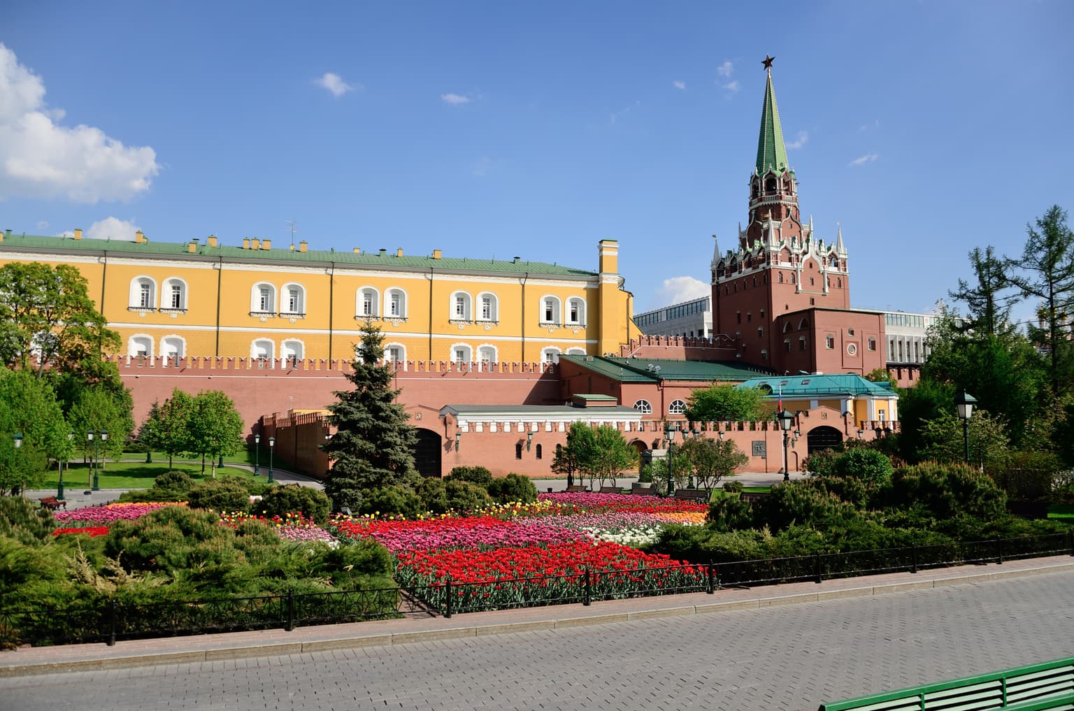 «Шифр города» — семейный экскурсионный квест в индивидуальном формате, кадр 3