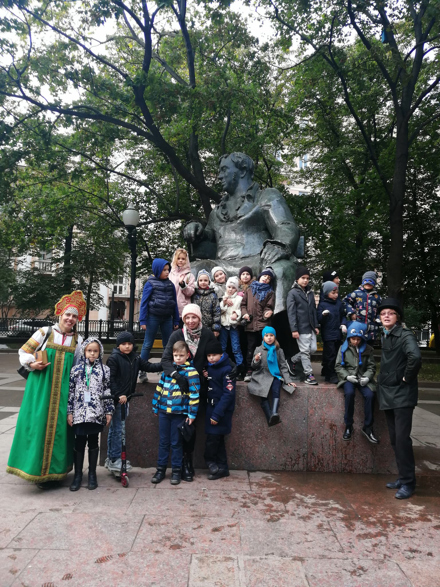 Детская экскурсия-квест «Ворона и лисица» на Патриарших прудах, кадр 3