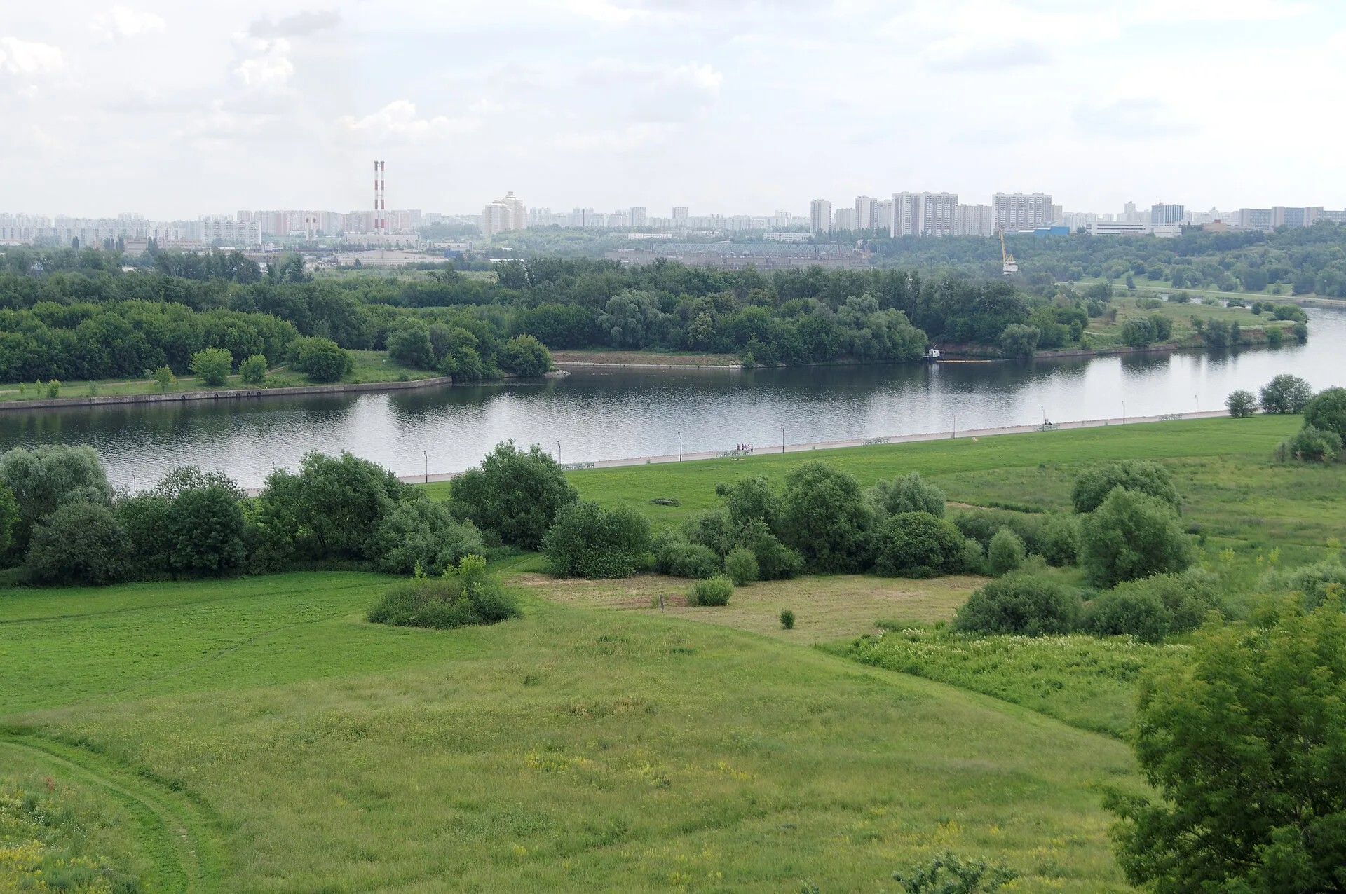 Набережная Москвы-реки в Коломенском