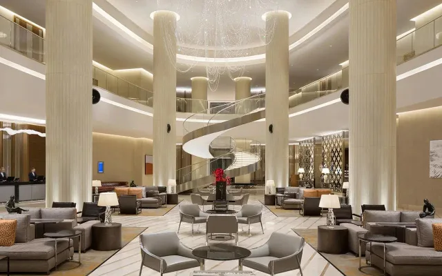 Стадион Динамо у Петровского парка и Hyatt Regency