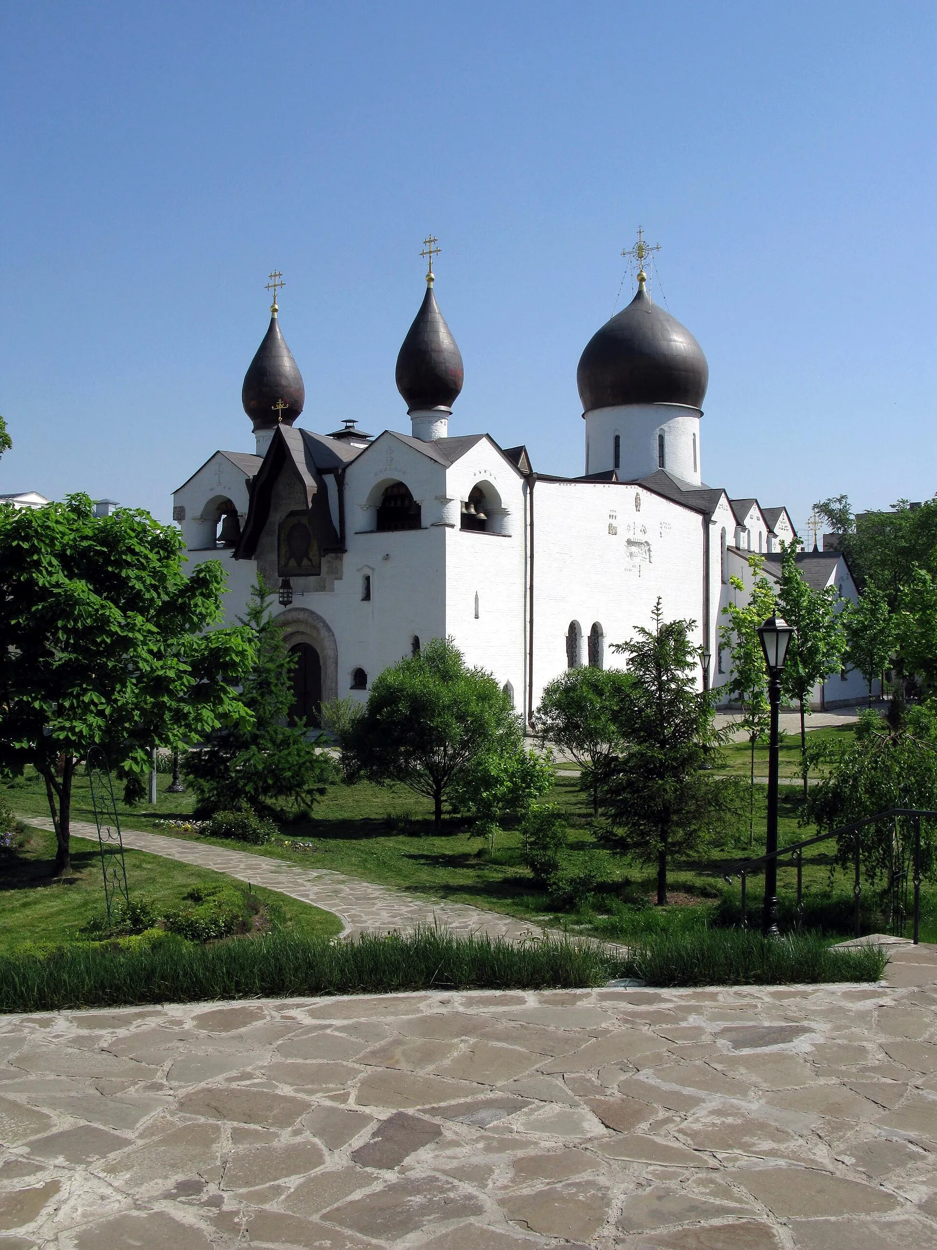 Покровский собор Марфо-Мариинской обители в саду на Большой Ордынке
