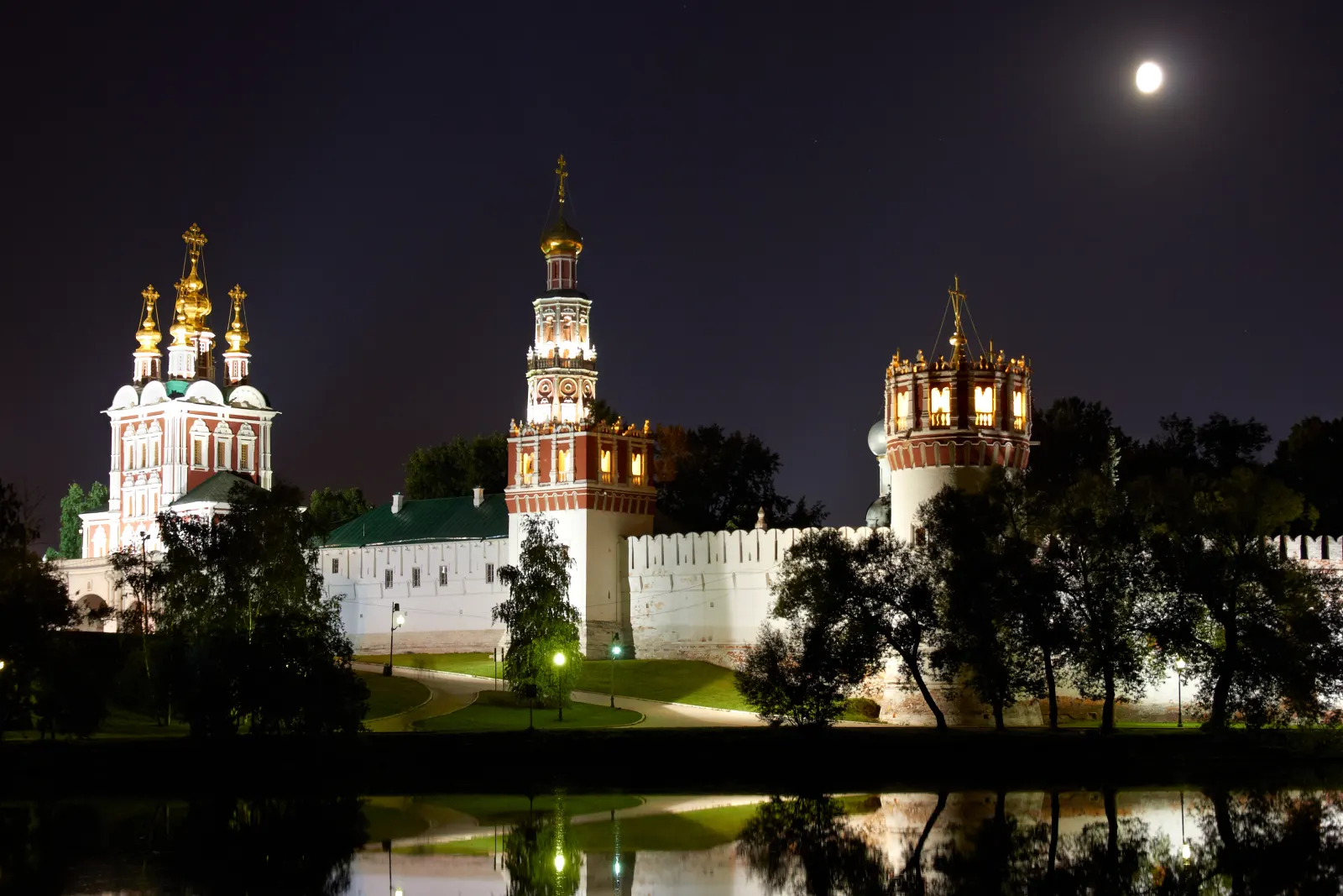 Смоленский собор Новодевичьего монастыря в Москве