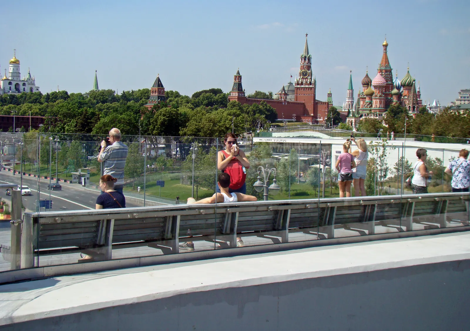 Парящий мост в парке «Зарядье»