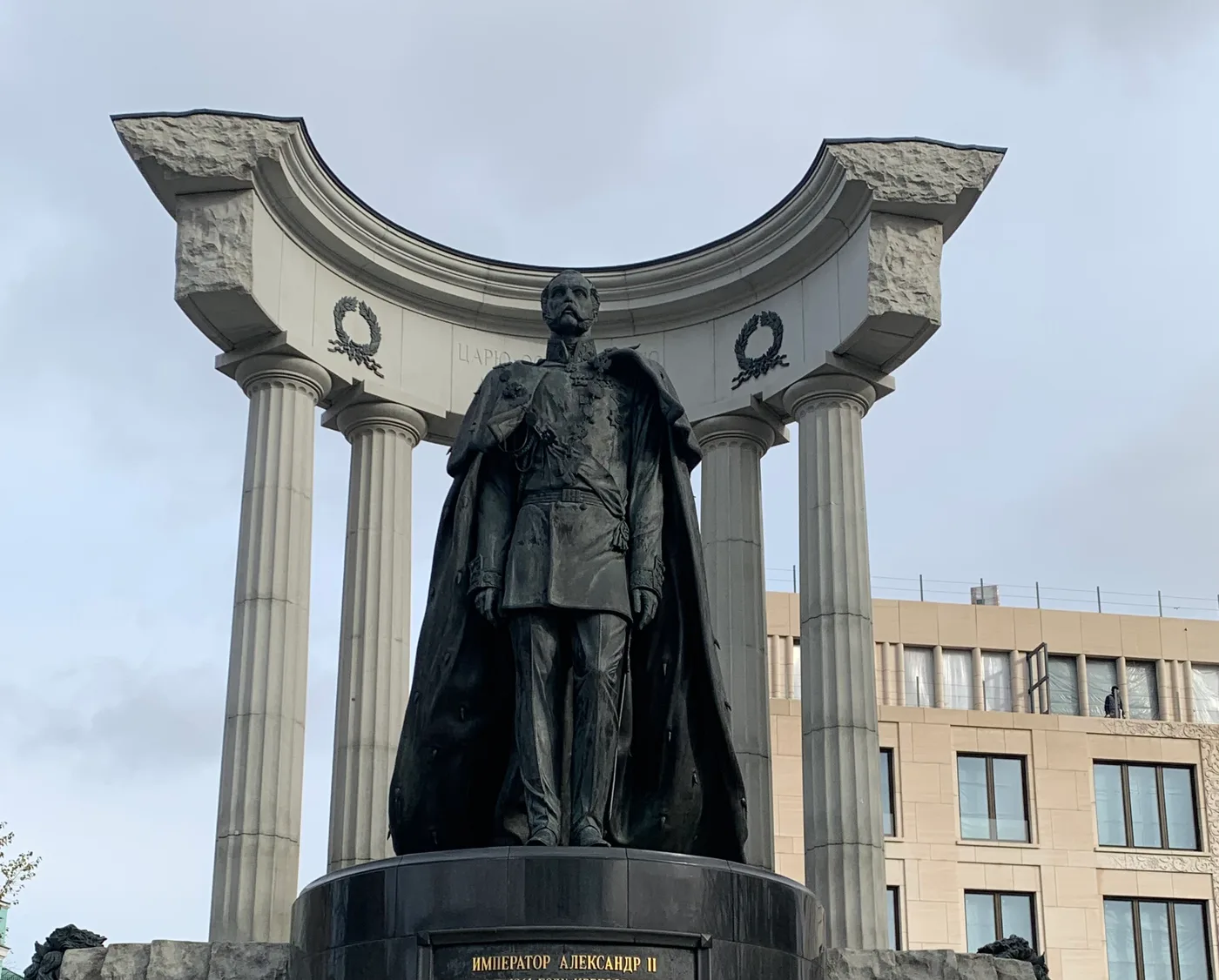 Храм Христа Спасителя и смотровые площадки под куполом