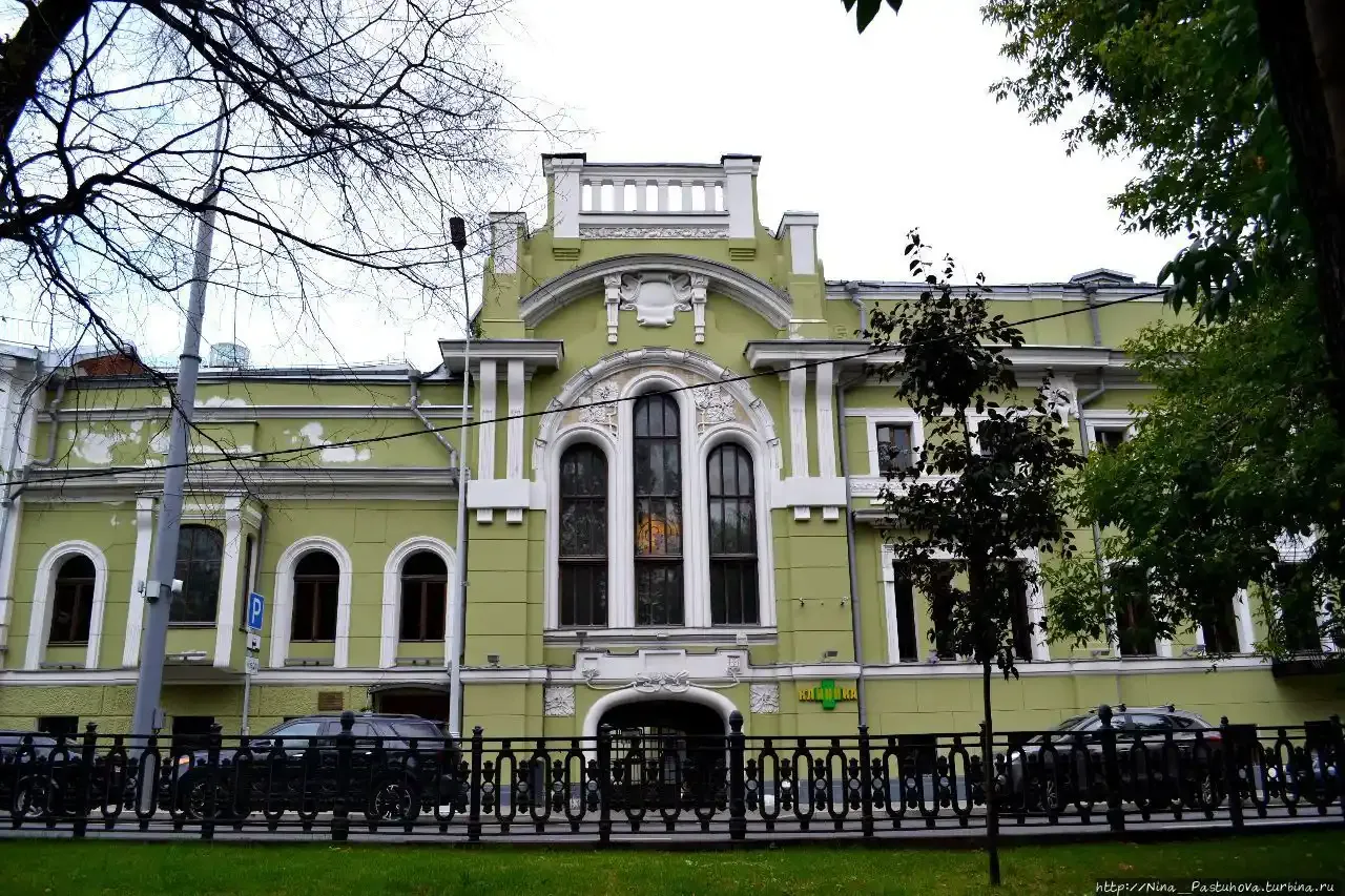 Тверской бульвар: прогулка с историями и загадками